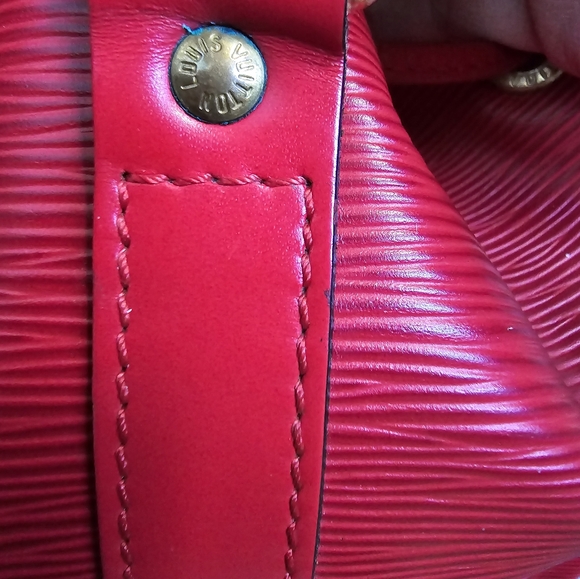 Louis Vuitton petite Noe Epi red leather - Picture 6 of 12